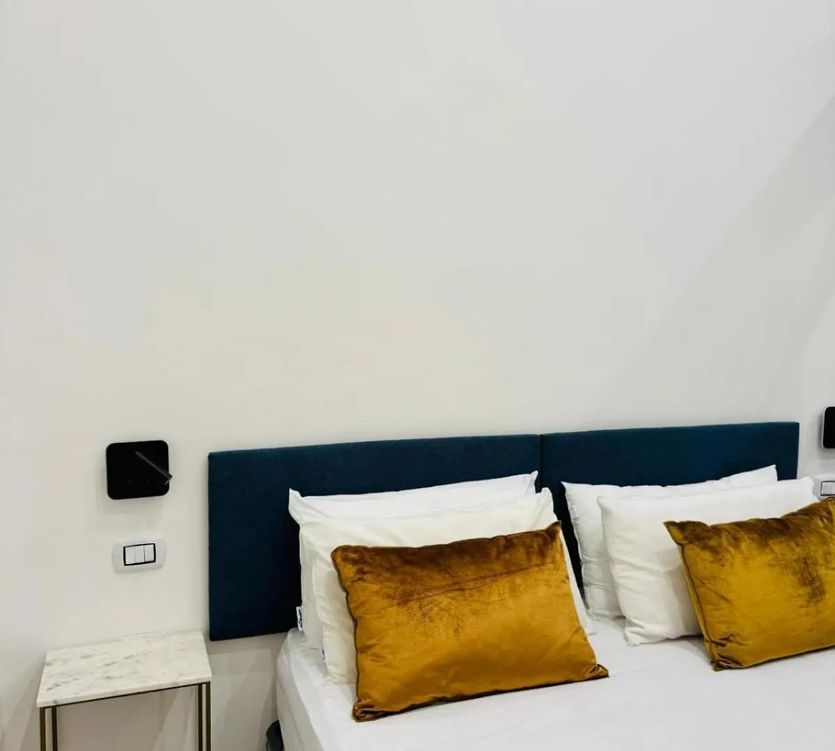 Art Suite San Liborio Naples 0*,  Italy